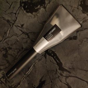 3 for $30🎉 Maybelline Contour Brush